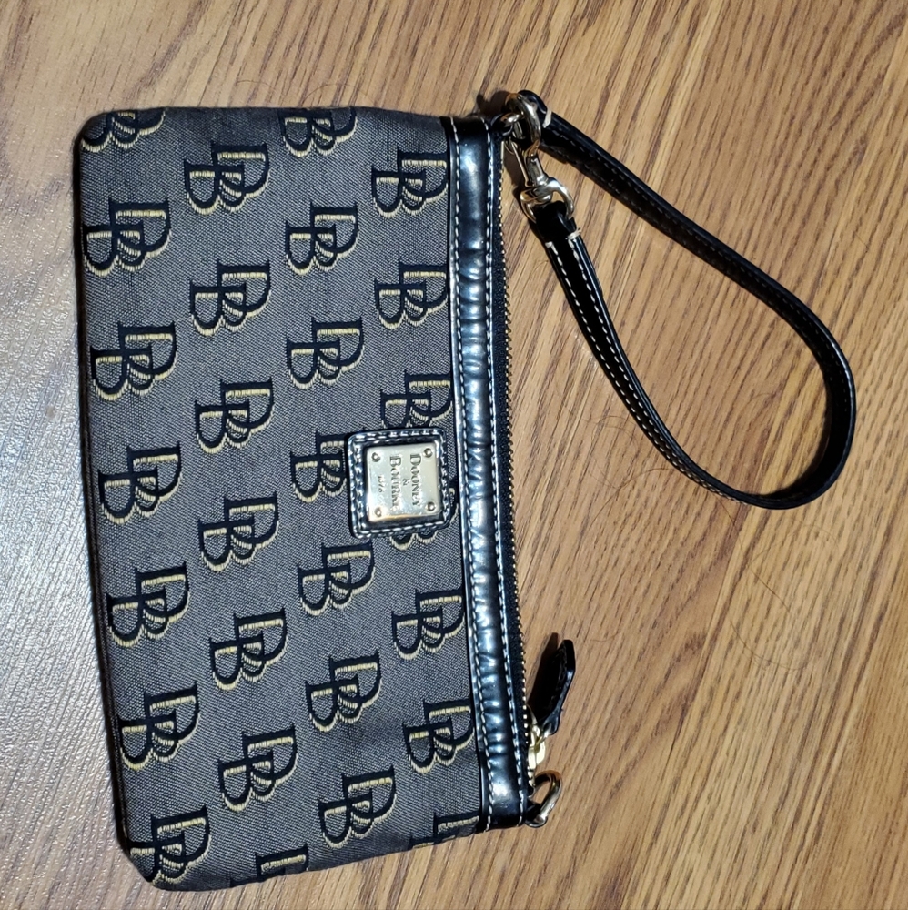 Dooney & Burke wristlet